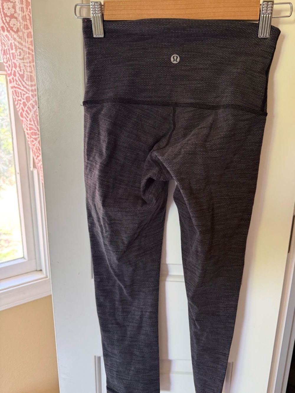 lululemon athletica Charcoal Textured High-Rise Leggings - Picture 2 of 2